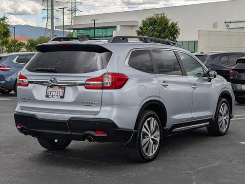 Ice Silver Metallic 2021 Subaru Ascent Limited 7-Passenger