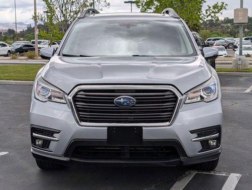 Ice Silver Metallic 2021 Subaru Ascent Limited 7-Passenger