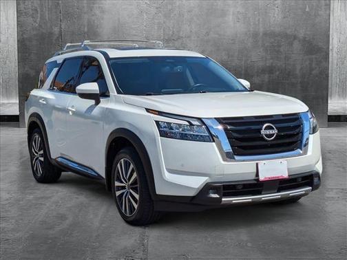 2022 Nissan Pathfinder Platinum 2WD
