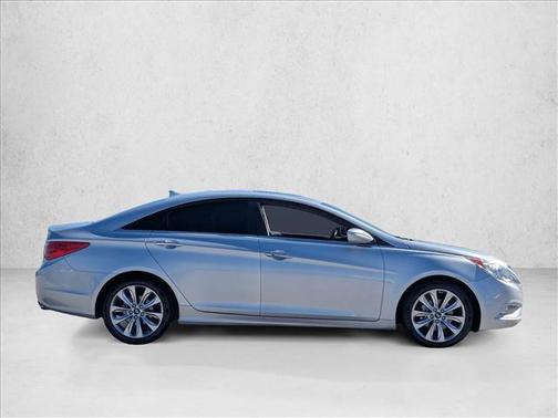 2011 Hyundai SONATA SE