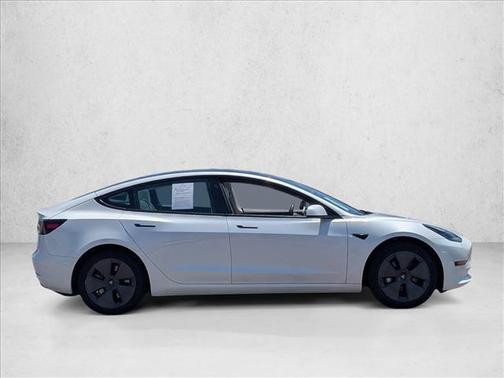 Pearl White Multi-Coat 2023 Tesla Model 3 Standard Range