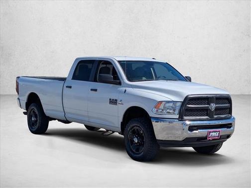 2017 RAM 2500 SLT Crew Cab 4x4 8' Box