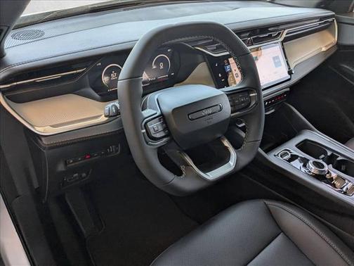 Silver Zynith Clearcoat 2026 Jeep Cherokee Limited