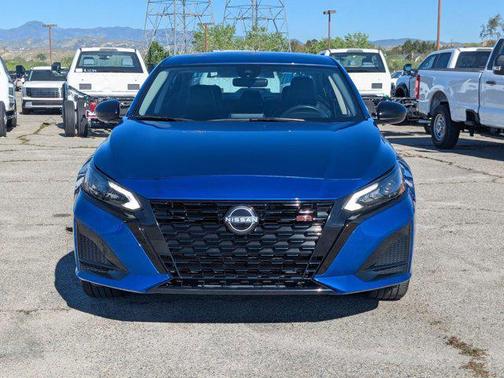 2025 Nissan Altima SR FWD