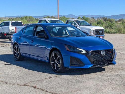 2025 Nissan Altima SR FWD