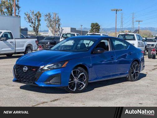 2025 Nissan Altima SR FWD