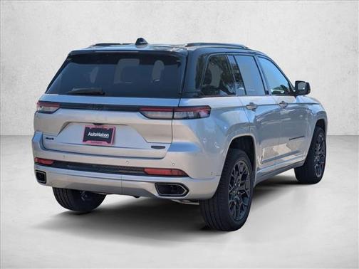 2025 Jeep Grand Cherokee Summit