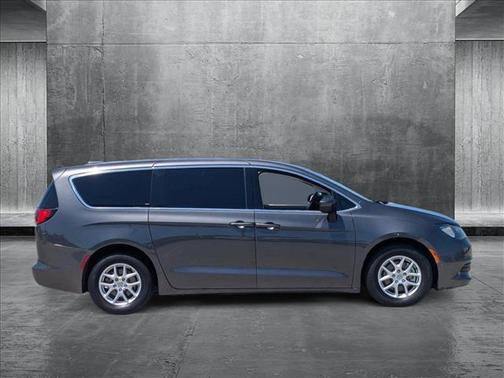 2017 Chrysler Pacifica LX