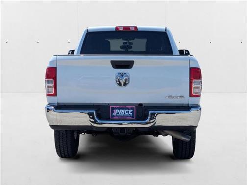2022 RAM 2500 Tradesman Crew Cab 4x4 6'4' Box