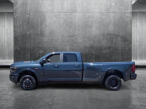 2025 RAM 3500 Limited Crew Cab 4x4 8' Box