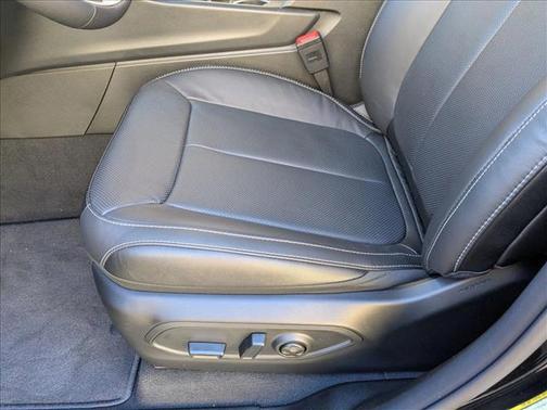 Diamond Black Crystal Pearlcoat 2026 Jeep Grand Cherokee Limited