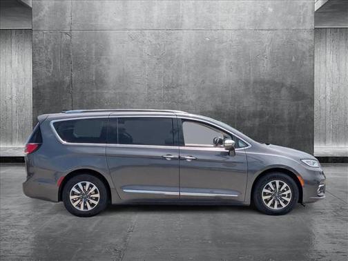 2021 Chrysler Pacifica Hybrid Limited