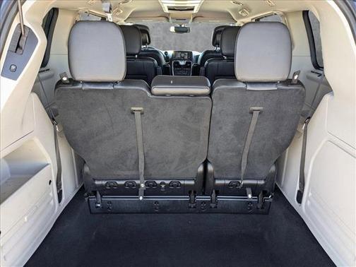 2015 Chrysler Town & Country Touring-L
