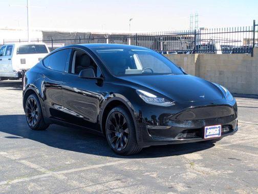 2023 Tesla Model Y Long Range Dual Motor All-Wheel Drive