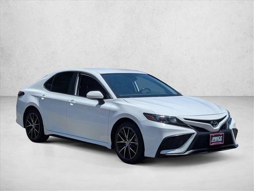 Ice Cap 2024 Toyota Camry SE