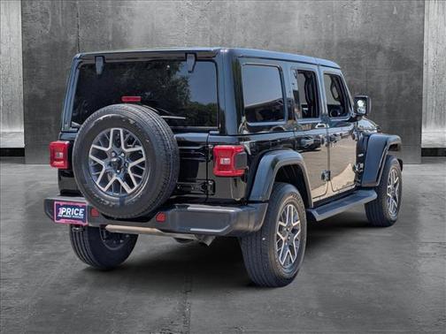 2024 Jeep Wrangler 4-Door Sahara 4x4
