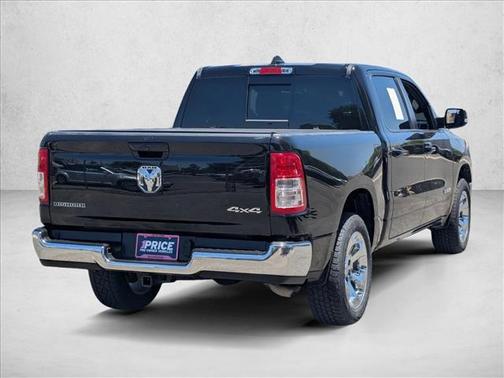 Diamond Black Crystal Pearlcoat 2022 RAM 1500 Big Horn/Lone Star