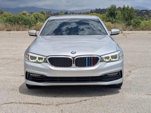 Glacier Silver Metallic 2018 BMW 530 530i