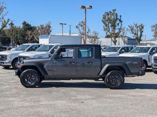 Granite Crystal Metallic Clearcoat 2026 Jeep Gladiator Sport