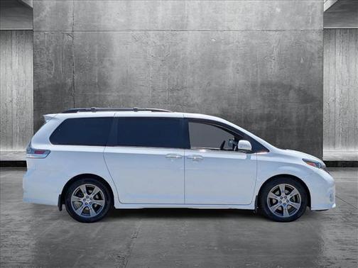 2017 Toyota Sienna SE