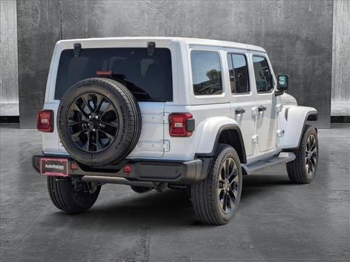 2025 Jeep Wrangler 4xe Sahara