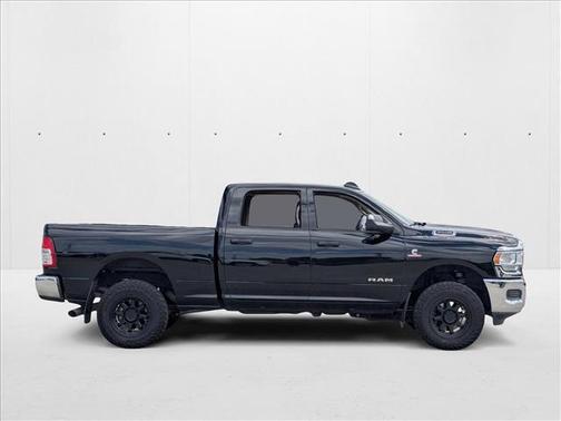 2020 RAM 3500 Tradesman Crew Cab 4x4 6'4' Box