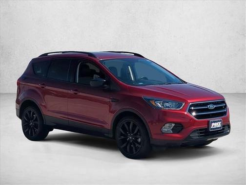 Ruby Red Metallic Tinted Clearcoat 2019 Ford Escape SE