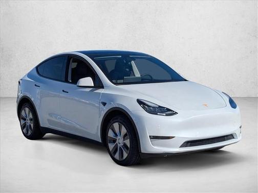 2022 Tesla Model Y Long Range Dual Motor All-Wheel Drive