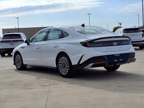 2026 Hyundai SONATA Hybrid Limited
