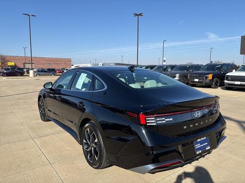 2025 Hyundai SONATA SEL