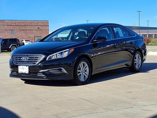 2017 Hyundai SONATA SE
