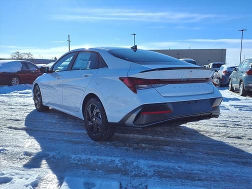 2026 Hyundai ELANTRA SEL