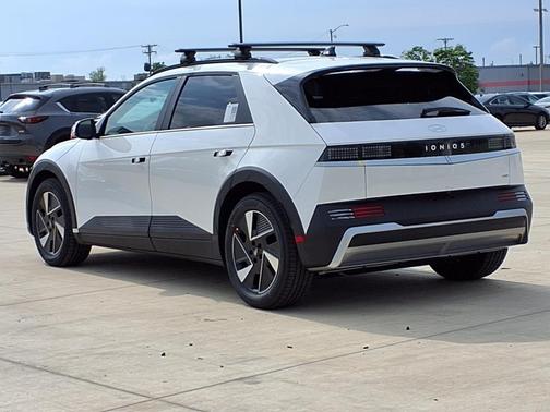2025 Hyundai IONIQ 5 SEL