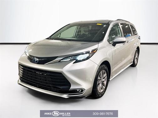 2024 Toyota Sienna XLE