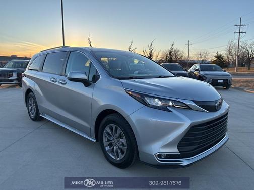 2024 Toyota Sienna XLE