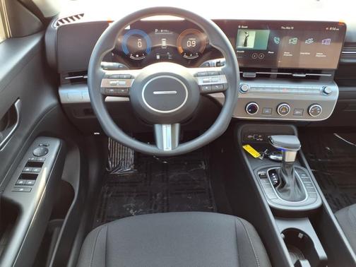 2025 Hyundai KONA SE