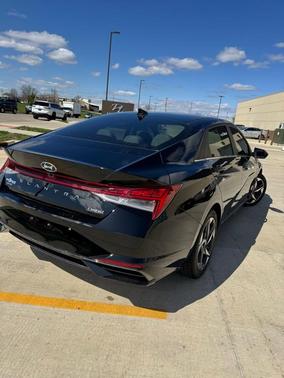 2021 Hyundai ELANTRA Limited