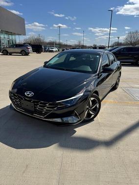 2021 Hyundai ELANTRA Limited