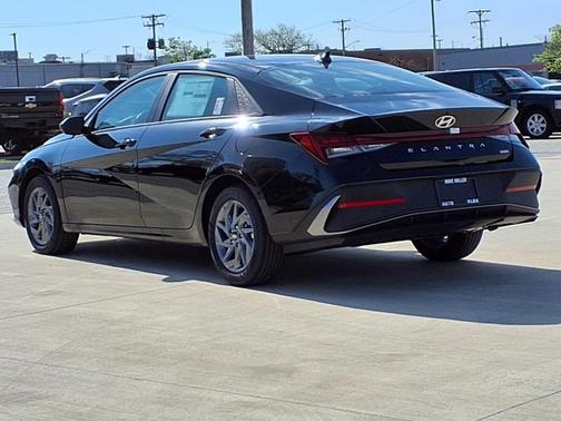 2025 Hyundai ELANTRA HEV Blue