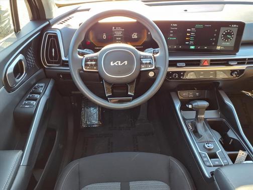 2025 Kia Sorento LX