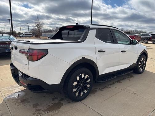 2025 Hyundai SANTA CRUZ SEL Activity