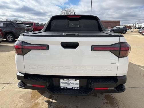 2025 Hyundai SANTA CRUZ SEL Activity