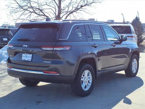 2025 Jeep Grand Cherokee Laredo