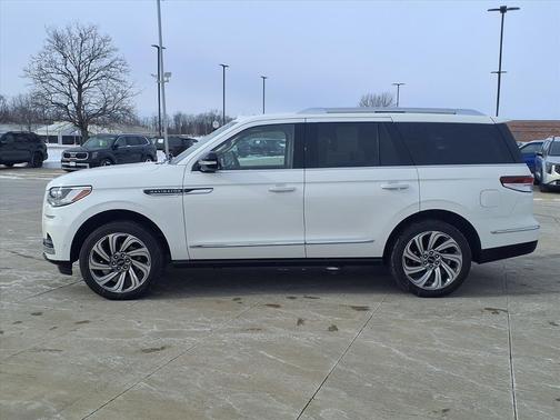 2023 Lincoln Navigator Reserve