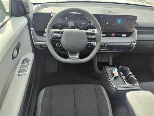 2026 Hyundai IONIQ 5 SE