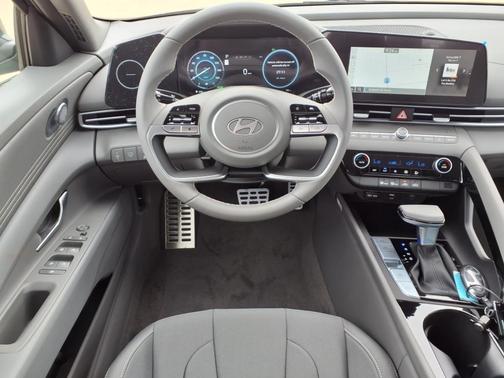 2025 Hyundai ELANTRA HEV SEL Sport