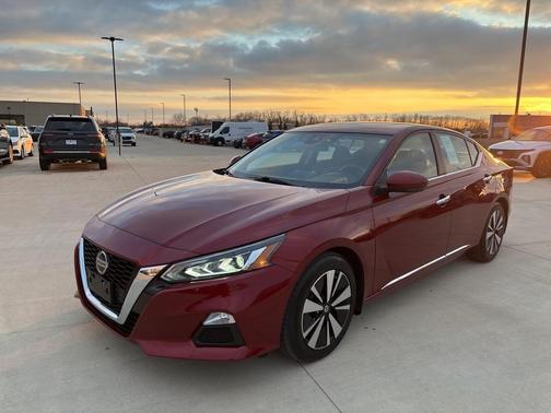 2022 Nissan Altima 2.5 SV