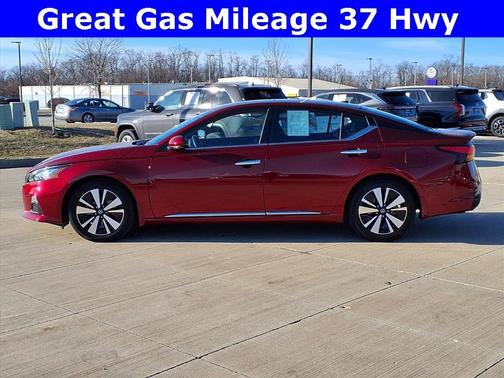 2022 Nissan Altima 2.5 SV