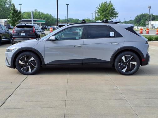 2025 Hyundai IONIQ 5 SEL