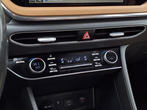 2020 Hyundai SONATA Hybrid Limited